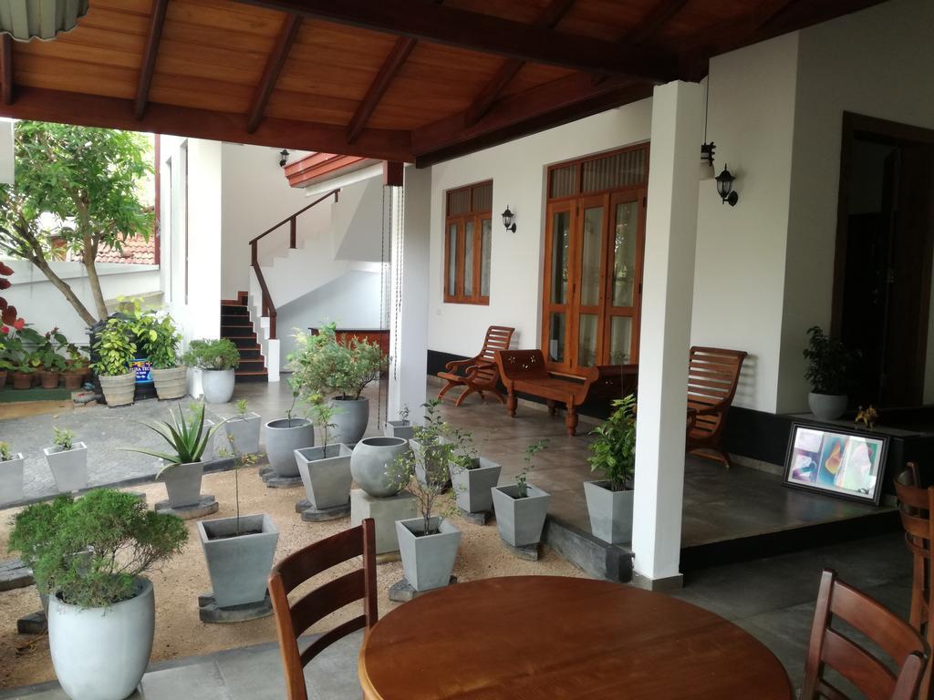 Hotel Bianco Terrace Negombo Exterior foto