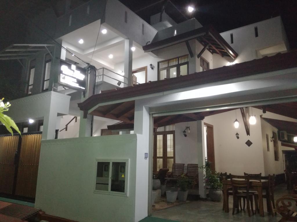 Hotel Bianco Terrace Negombo Exterior foto