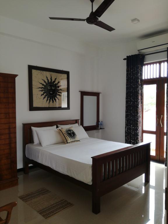 Hotel Bianco Terrace Negombo Exterior foto